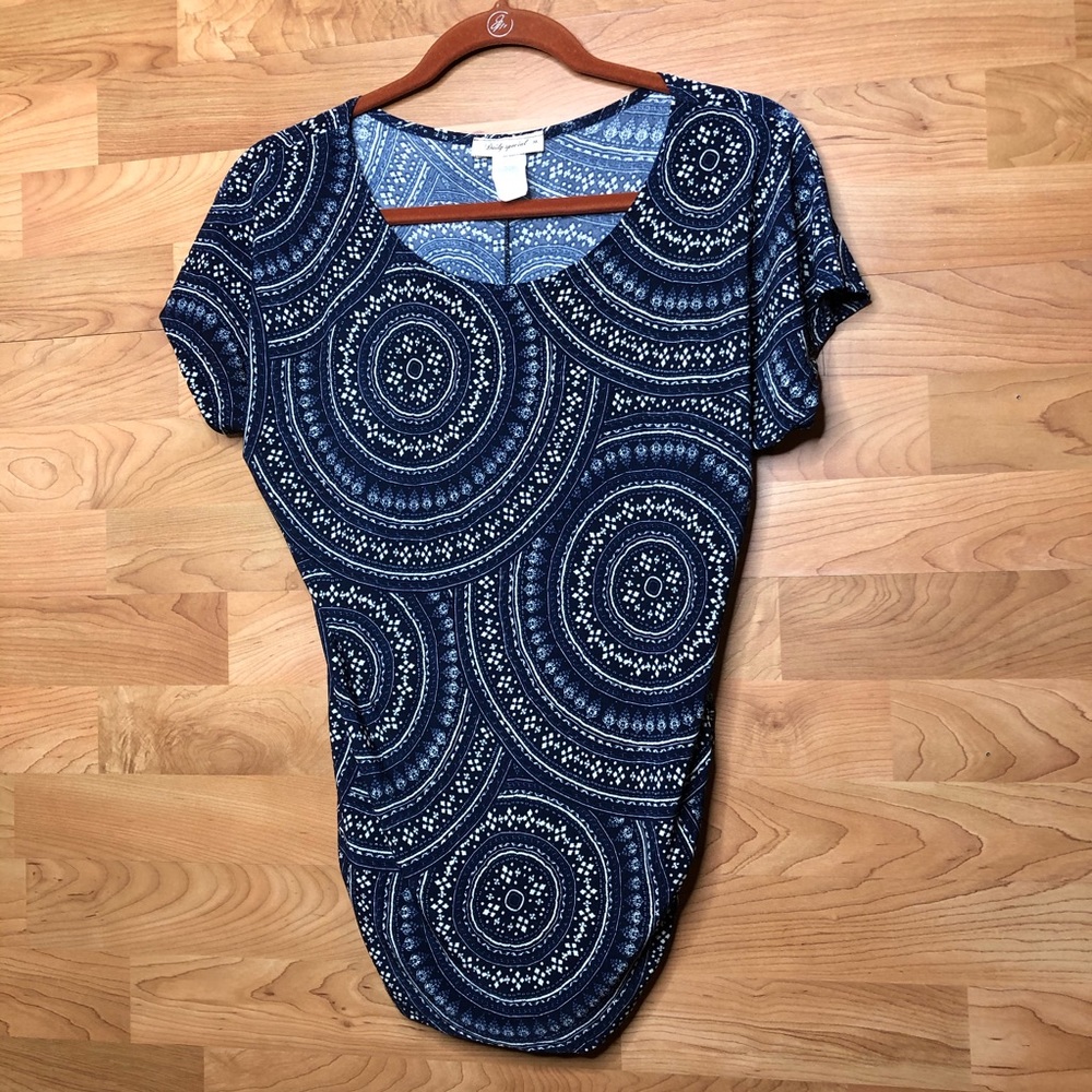 Daily Special Med Short Sleeve Tunic Ruched Sides